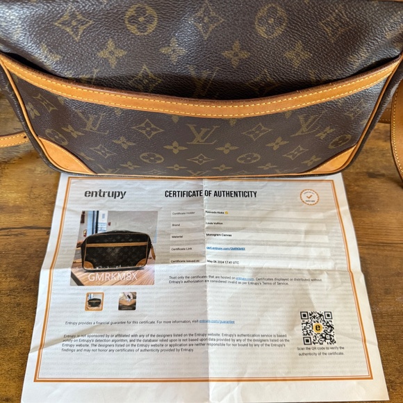 Louis Vuitton Crossbody Trocadero 30 - Picture 16 of 16